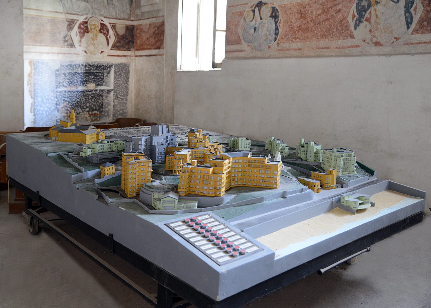 Istituto Gaslini plaster models, Genoa - 04.jpg